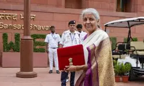 Nirmala Sitharaman: సాంప్రదాయం ప్రకారమే బడ్జెట్ ప్రవేశపెట్టనున్న నిర్మలమ్మ Nirmala Sitharaman: సాంప్రదాయం ప్రకారమే బడ్జెట్ ప్రవేశపెట్టనున్న నిర్మలమ్మ