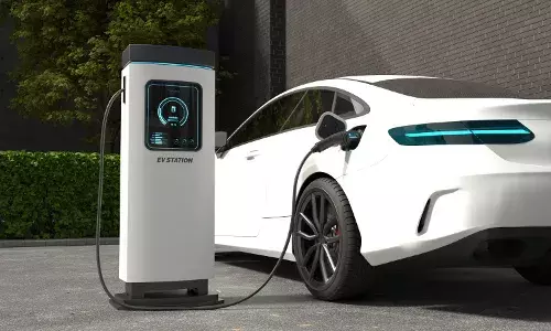 EV Charging Safety: ఈవీ ఛార్జింగ్ చేస్తున్నారా? ఆ తప్పులు చేస్తే మీ కారు బాంబులా మారవచ్చు.