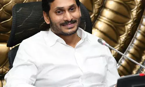 YS Jagan : ప్రెస్ మీట్లు.. వివాదాస్పద వ్యాఖ్యలు.. ఏంటిది జగన్..?