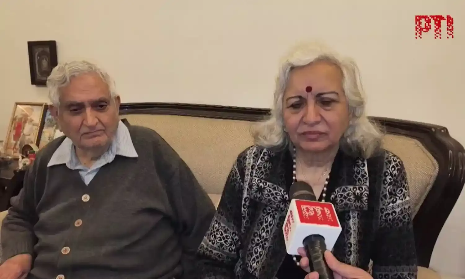 Digitally arrest : డిజిటల్ అరెస్ట్ పేరుతో రూ.14.85 కోట్లు  పోగొట్టుకున్న ఎన్ఆర్ఐ జంట