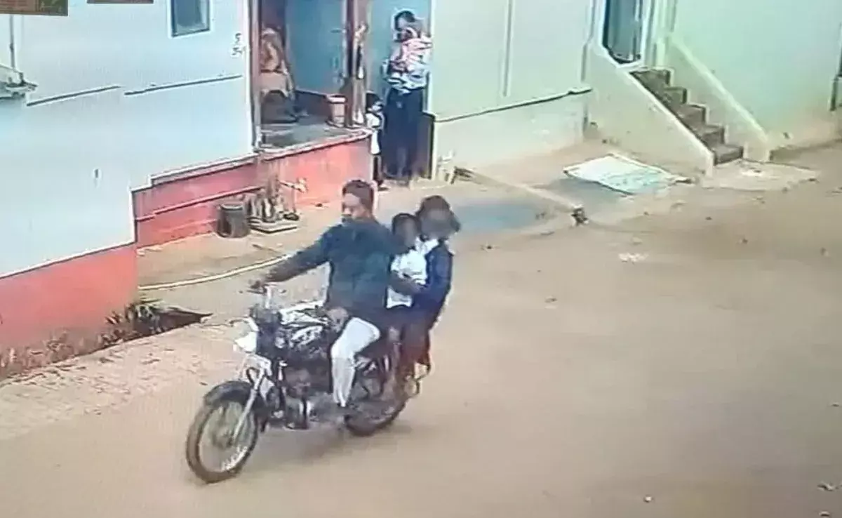 Karnataka: ధారవాడలో స్కూల్ పిల్లల కిడ్నాప్ యత్నం.. కట్‌ చేస్తే