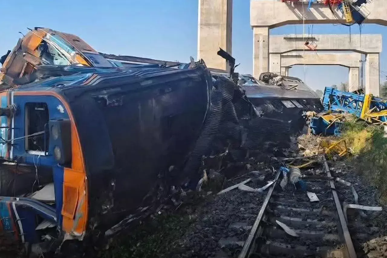 Thailand Train Accident: థాయ్‌లాండ్‌లో  రైలుపై కూలిన క్రేన్, 22 మంది మృతి