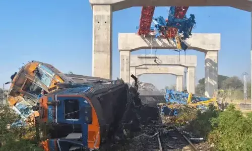 Thailand: ప్యాసింజెర్ రైలుపై కూలిన క్రేన్.. 22 మంది మృతి