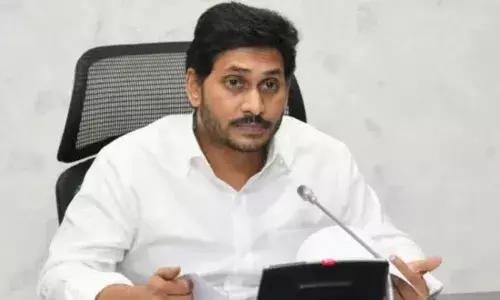 YS Jagan : అధికారం ఉంటే సెట్టింగులు.. నేడు జగన్ ఎక్కడ..?