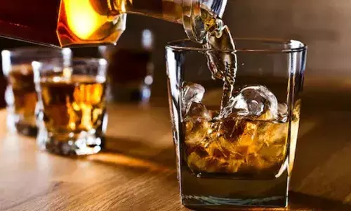 Imperial Blue : చలికాలంలో 17 లక్షల బాటిళ్లు ఖాళీ..రికార్డులు తిరగరాసిన మందుబాబులు.