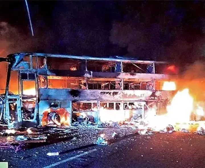 AP: ప్రైవేటు బస్సు దగ్ధం.. ముగ్గురి మృతి