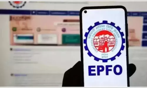EPFO : ఆఫీసుల చుట్టూ తిరిగే రోజులు పోయాయి..యూపీఐ పిన్ కొడితే పీఎఫ్ పైసలు జేబులోకి! EPFO : ఆఫీసుల చుట్టూ తిరిగే రోజులు పోయాయి..యూపీఐ పిన్ కొడితే పీఎఫ్ పైసలు జేబులోకి!