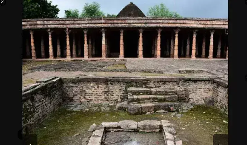 Bhojshala: భోజ్‌శాల వివాదంపై సుప్రీంకోర్టు కీలక తీర్పు..ప్రార్థనలకు   అనుమతి..