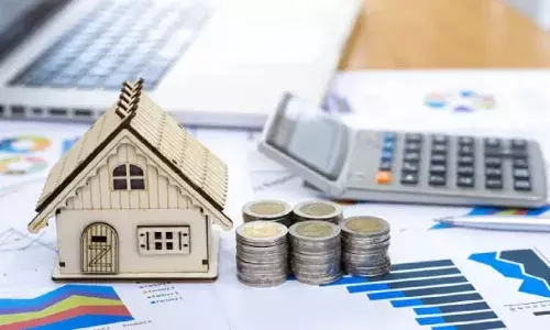 Real Estate : హైదరాబాద్, బెంగళూరులో ధరల సెగ..సామాన్యుడి 12 ఏళ్ల కష్టార్జితం పోస్తేనే ఒక ఇల్లు. Real Estate : హైదరాబాద్, బెంగళూరులో ధరల సెగ..సామాన్యుడి 12 ఏళ్ల కష్టార్జితం పోస్తేనే ఒక ఇల్లు.