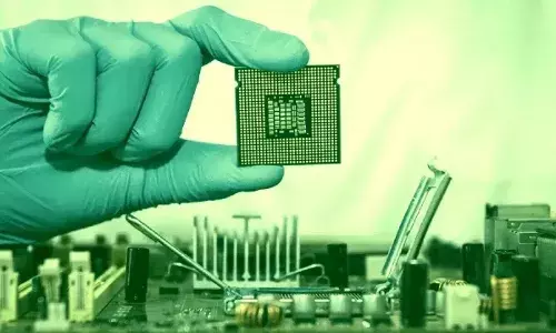 Budget 2026 : భారత్ గ్లోబల్ చిప్ హబ్గా మారుతుందా? వేల కోట్ల పెట్టుబడుల దిశగా అడుగులు. Budget 2026 : భారత్ గ్లోబల్ చిప్ హబ్గా మారుతుందా? వేల కోట్ల పెట్టుబడుల దిశగా అడుగులు.