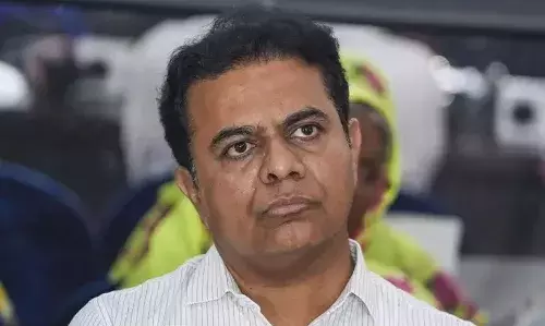 కేటీఆర్ కు సిట్ నోటీసులు.. బీఆర్ఎస్ ప్లాన్ అదేనా..?