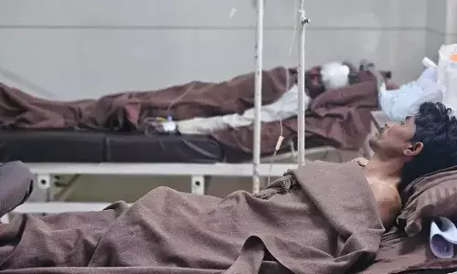 Gujarat: చిరుతతో పోరాడి కొడుకును కాపాడుకున్నాడో  వృద్ధుడు.. కానీ