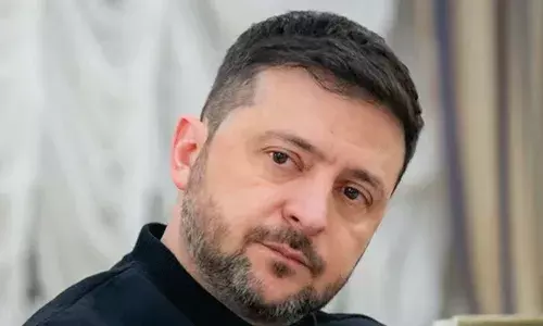 రష్యా దాడులు ఆపేస్తే ఉక్రెయిన్ కూడా దాడులు ఆపుతుంది..: జెలెన్స్కీ రష్యా దాడులు ఆపేస్తే ఉక్రెయిన్ కూడా దాడులు ఆపుతుంది..: జెలెన్స్కీ