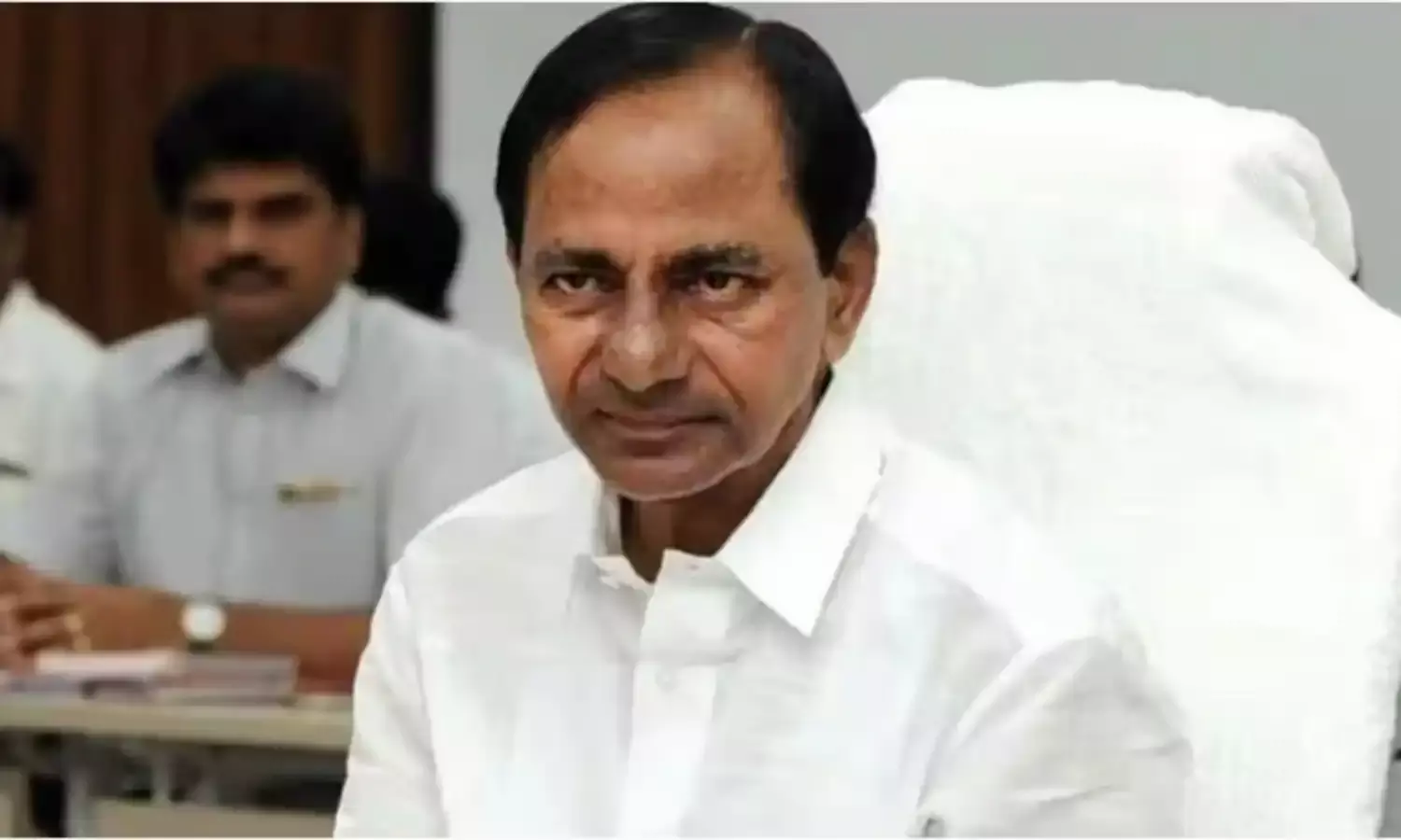 SIT: సుప్రీం అంటే మీరేనా..కేసీఆర్ను ప్రశ్నించిన సిట్ SIT: సుప్రీం అంటే మీరేనా..కేసీఆర్ను ప్రశ్నించిన సిట్