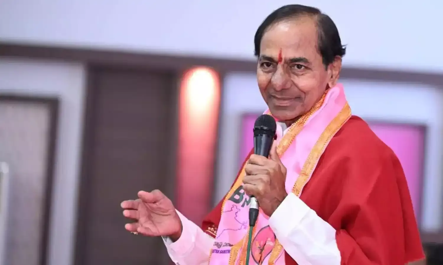 KCR : కేసీఆర్ తో సిట్ విచారణ ఆగుతుందా.. ఇంకా కొనసాగుతుందా.?