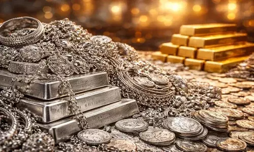 Gold Price : కుప్పకూలిన పసిడి సామ్రాజ్యం.. 72 గంటల్లోనే పసిడి రూ.30 వేలు, వెండి రూ.1.44లక్షల తగ్గుదల.