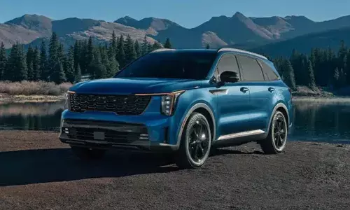 New Kia Seltos Hybrid : రోడ్లపై కియా సెల్టోస్ విశ్వరూపం..హైబ్రిడ్ ఇంజిన్‌తో పెట్రోల్ బంకులకు చెక్.