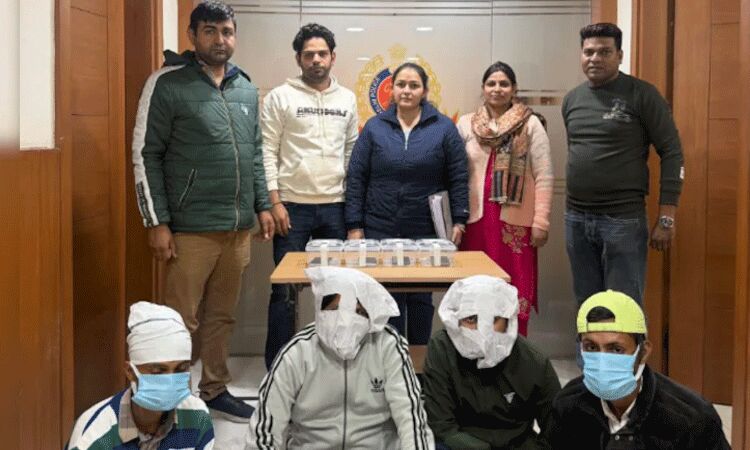 Delhi: వాట్సాప్‌లో ఫైల్ డౌన్‌లోడ్ చేసిన సిఎ.. నిమిషాల్లో అకౌంట్లో నుంచి రూ.75వేలు ఖాళీ చేసిన సైబర్ నేరగాళ్లు..