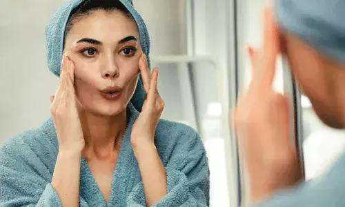 Health News: ముఖంలో నిగారింపు క్రీములతో కాదు.. ఫేస్ యోగా చేస్తే..