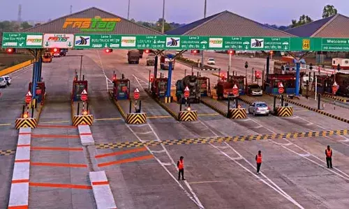 New Toll Rules : టోల్ నిబంధనల్లో మార్పులు.. రేపటి నుంచే అమల్లోకి కొత్త ధరలు.