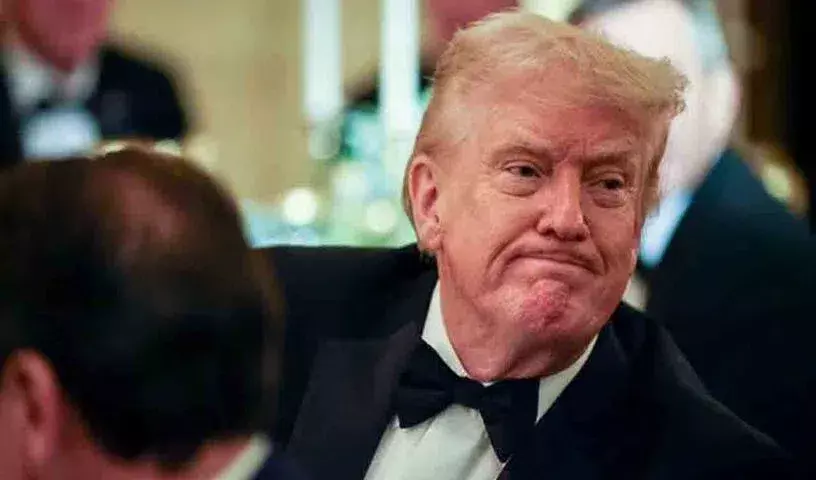 Donald Trump:: తీర్పును అలుసుగా తీసుకుని ఏ దేశమైనా ఆటలాడితే భారీ టారిఫ్లు: ట్రంప్ Donald Trump:: తీర్పును అలుసుగా తీసుకుని ఏ దేశమైనా ఆటలాడితే భారీ టారిఫ్లు: ట్రంప్