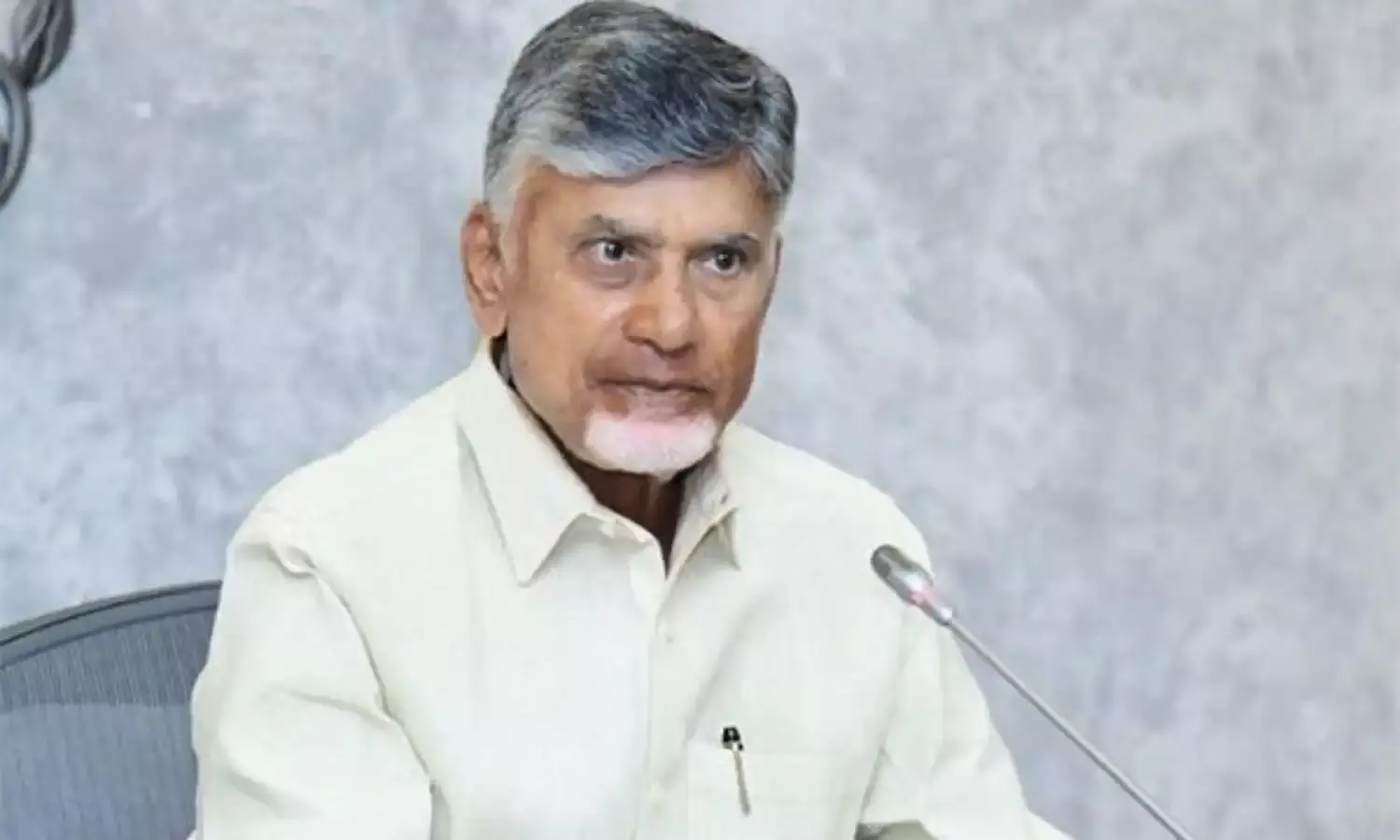 మెరుగైన ట్రీట్ మెంట్ అందించండి.. సీఎం చంద్రబాబు ఆదేశం. మెరుగైన ట్రీట్ మెంట్ అందించండి.. సీఎం చంద్రబాబు ఆదేశం.