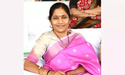 తెలంగాణలో అగ్ర మావోయిస్టు లొంగుబాటు వెనుక ఉన్న ఐపీఎస్ అధికారిణి.. తెలంగాణలో అగ్ర మావోయిస్టు లొంగుబాటు వెనుక ఉన్న ఐపీఎస్ అధికారిణి..