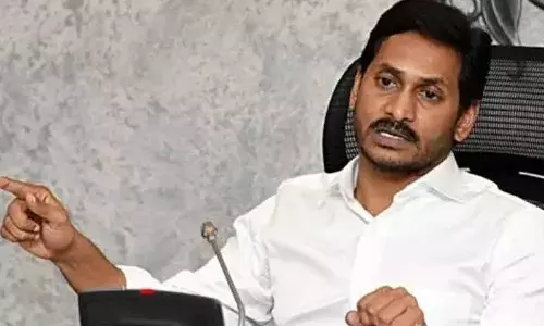 YS Jagan : శాసనమండలిపై జగన్ రెండు నాల్కల ధోరణి..