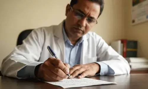 తమ పిల్లలు వైద్యాన్ని కెరీర్‌గా కొనసాగించాలని కోరుకోని భారతీయ వైద్యులు.. సర్వే వెల్లడి