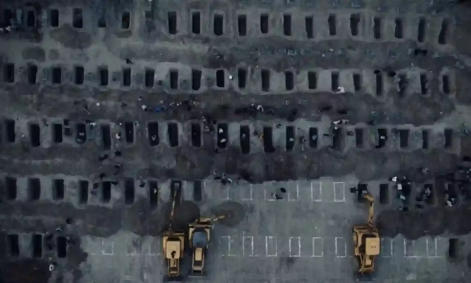 America- Israel War: మరణించిన 160 మంది బాలికలు.. సమాధులు తవ్వుతున్న ఫోటోను షేర్ చేసిన ఇరాన్