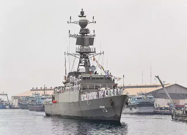 Submarine Attack: శ్రీలంక తీరంలో ఇరాన్ యుద్ధనౌకను ముంచేసిన అమెరికా, 87 మంది సిబ్బంది మృతి Submarine Attack: శ్రీలంక తీరంలో ఇరాన్ యుద్ధనౌకను ముంచేసిన అమెరికా, 87 మంది సిబ్బంది మృతి