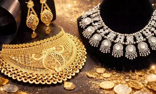 Gold Price Today : నిన్న తగ్గినట్టే తగ్గి.. నేడు కొండెక్కిన పసిడి.. సామాన్యుడికి అందని ద్రాక్షలా బంగారం.