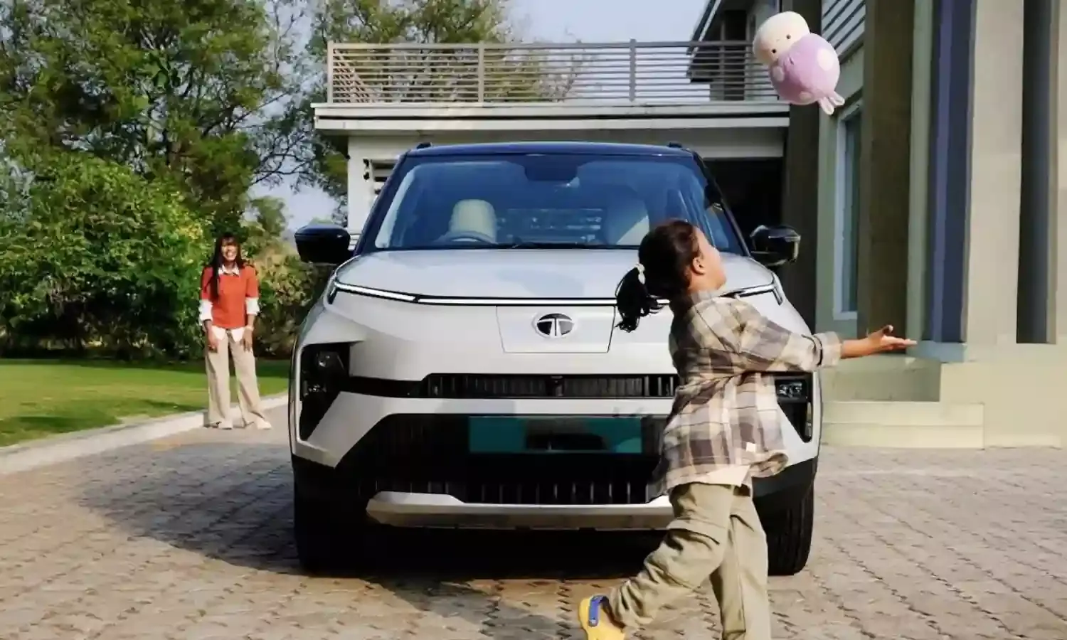 Tata Punch EV : టాటా పంచ్ ఈవీపై భారీ ఆఫర్.. ఏకంగా రూ. 1.20 లక్షల డిస్కౌంట్.