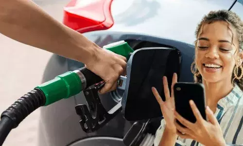 Credit Cards : మీ పెట్రోల్ ఖర్చును పెట్టుబడిగా మార్చుకోండి.. ఫ్యూయల్ కార్డుల మాయాజాలం ఇదే.