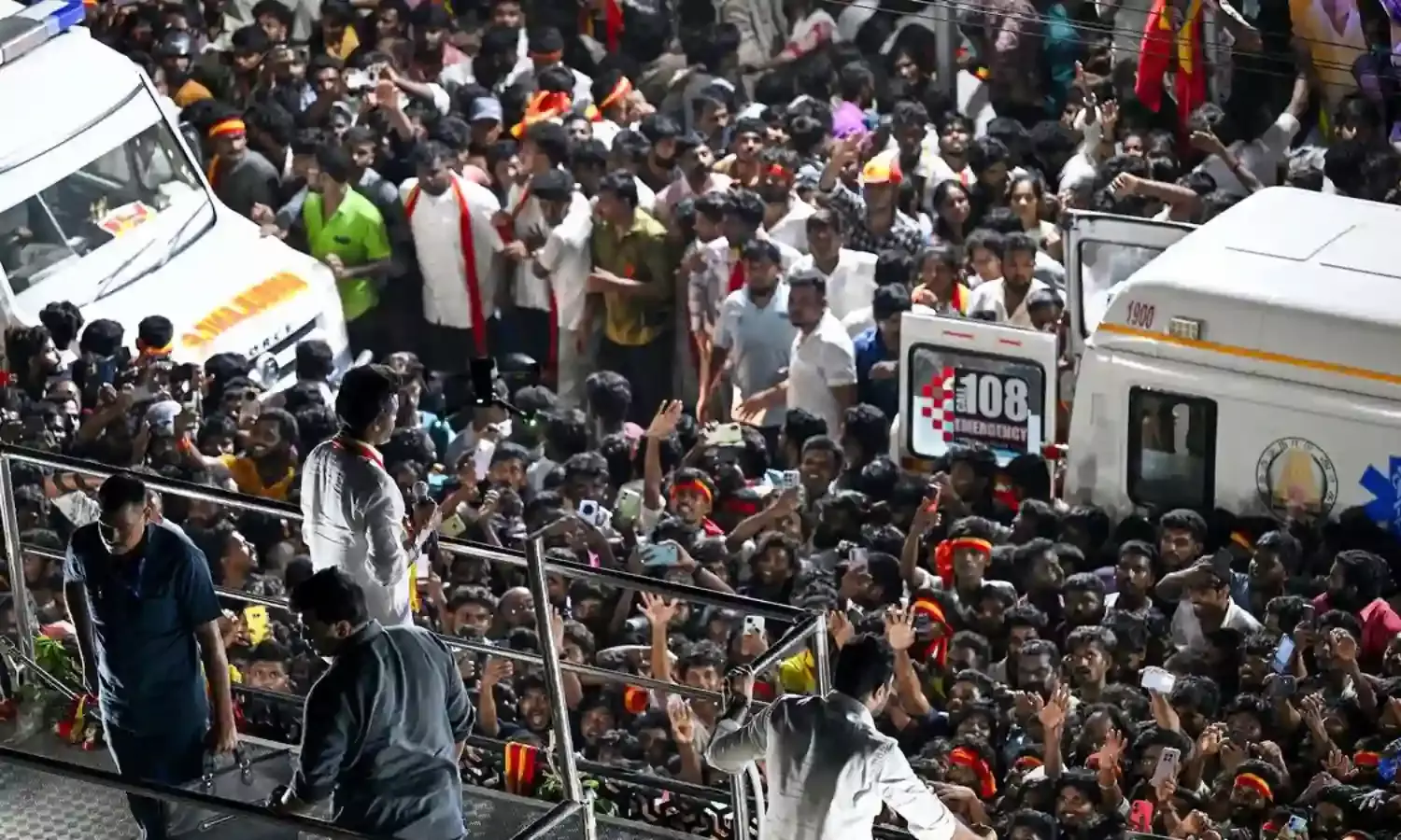 Vijay: కరూర్ తొక్కిసలాట కేసు.. విజయ్‌కి సీబీఐ మరోసారి నోటీసులు