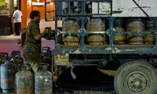 Bangalore Restaurants:  రేపటి నుంచి బెంగళూరులో రెస్టారెంట్ల మూసివేత!