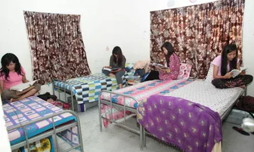 HOSTLES: మూసివేత దిశగా హైదరాబాద్ హాస్టళ్లు !