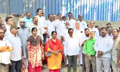 TGSRTC: తెలంగాణ ఆర్టీసీలో సమ్మె సైరన్