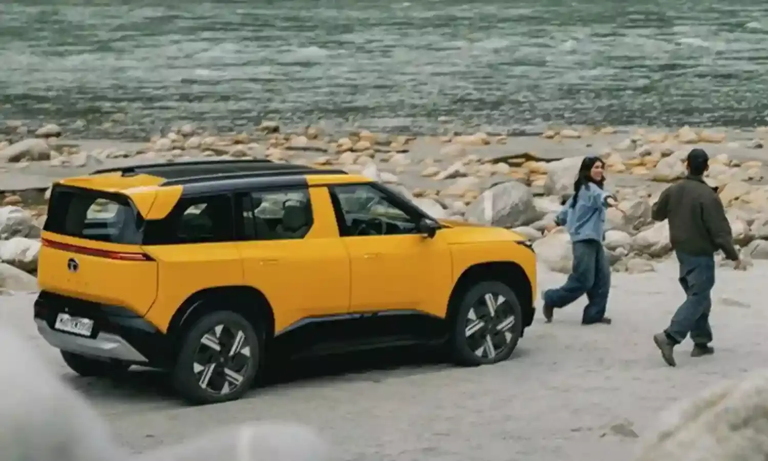 Tata Sierra EV : టాటా సియెర్రా ఈవీ వచ్చేస్తోంది.. ఆ రేంజ్ ఏంది సామీ.. ఒక్క ఛార్జ్‌తో 500 కిలోమీటర్లు.