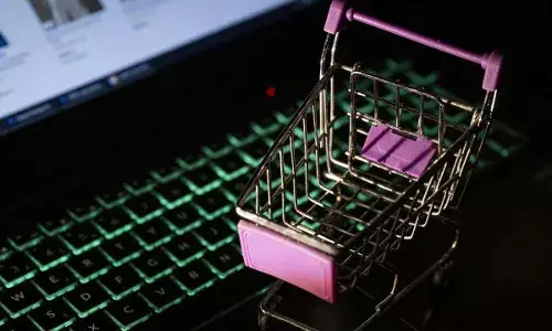 E Commerce : 2030 నాటికి 250 బిలియన్ డాలర్ల మార్కెట్.. ఆన్‌లైన్ షాపింగ్‌లో జెన్ జీ యువతదే రాజ్యం.