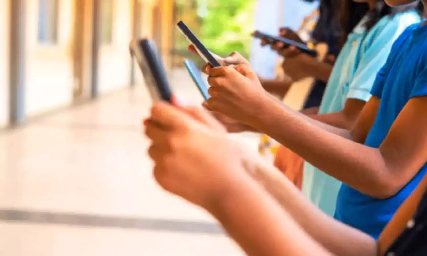 ఖరీదైనవిగా మారుతున్న బడ్జెట్ స్మార్ట్ఫోన్లు.. కారణం.. ఖరీదైనవిగా మారుతున్న బడ్జెట్ స్మార్ట్ఫోన్లు.. కారణం..