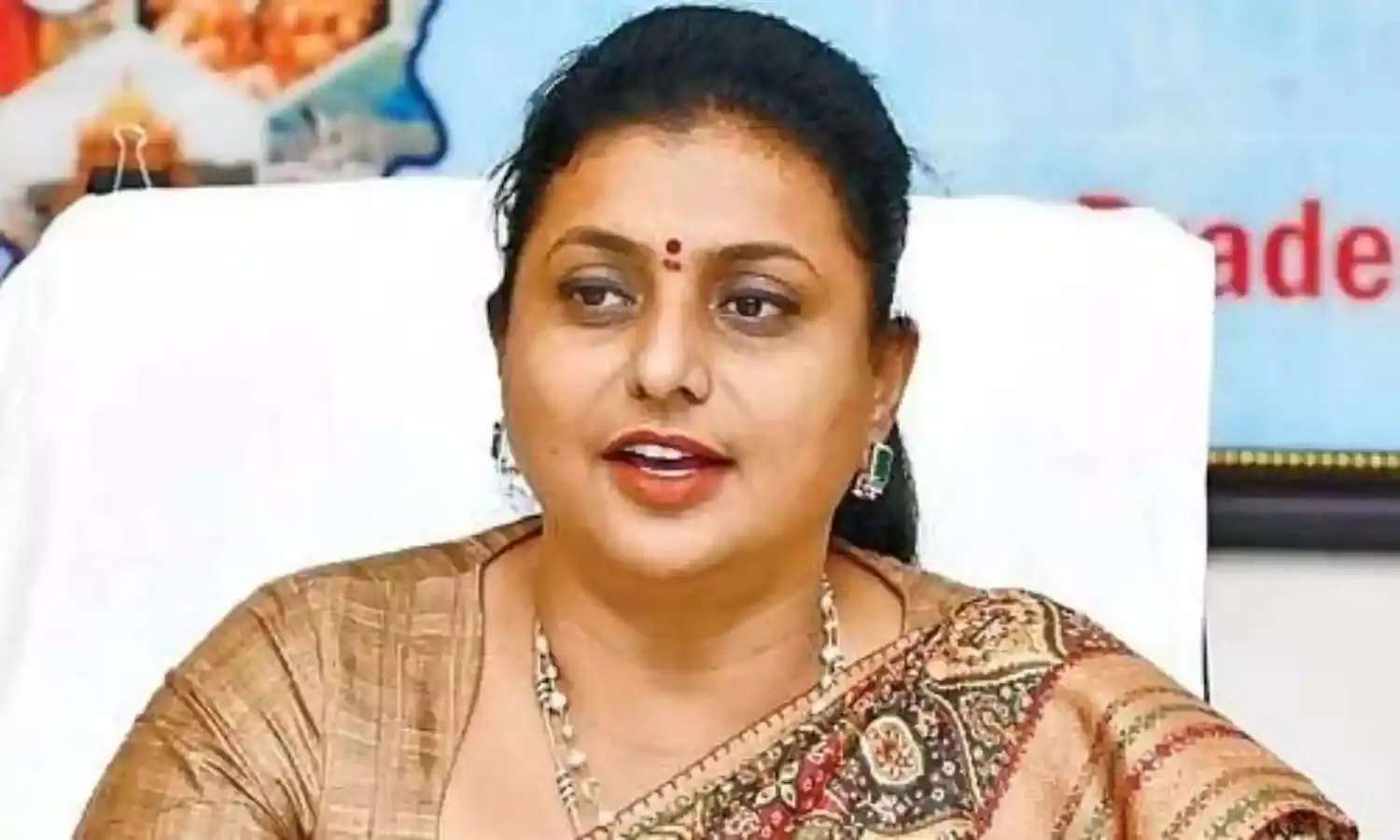 Former Minister Roja : డైలమాలో రోజా.. పార్టీ నుంచి నో సపోర్ట్. Former Minister Roja : డైలమాలో రోజా.. పార్టీ నుంచి నో సపోర్ట్.