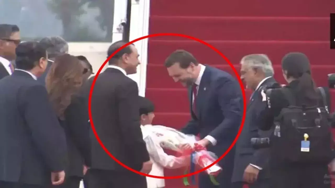 JD Vance: చిన్నారితో జేడీ వాన్స్‌కు స్వాగతం, సోషల్ మీడియాలో వీడియో వైరల్