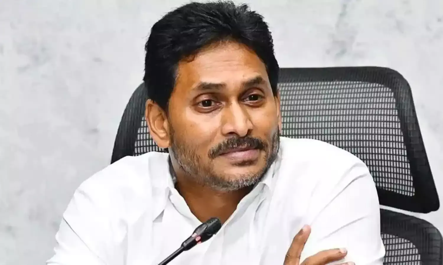 Andhra Pradesh News : రప్పా రప్పా బ్యాచ్ షాక్.. జగన్ మారడా..?