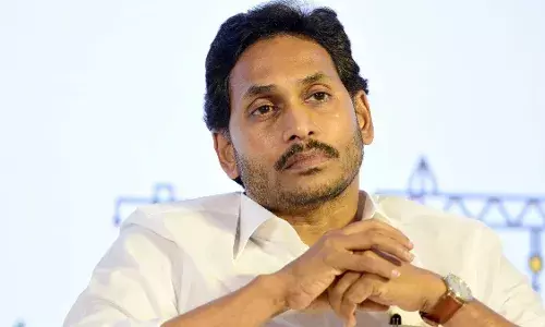YS Jagan : అప్పుడు మూడు ముక్కలు.. ఇప్పుడు మావిగన్..