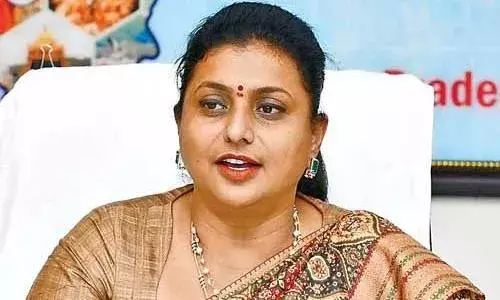 Former Minister Roja : డైలమాలో రోజా.. పార్టీ నుంచి నో సపోర్ట్. Former Minister Roja : డైలమాలో రోజా.. పార్టీ నుంచి నో సపోర్ట్.