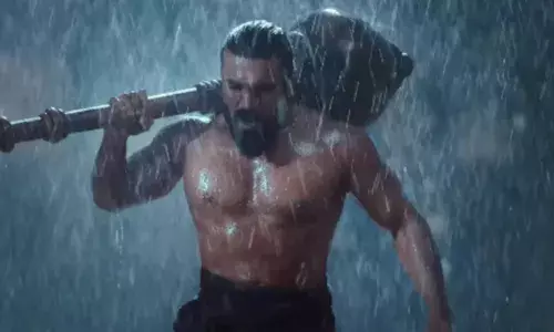 Peddi Movie :  పెద్ది.. చిన్న సినిమాలతో చెలగాటమా..?