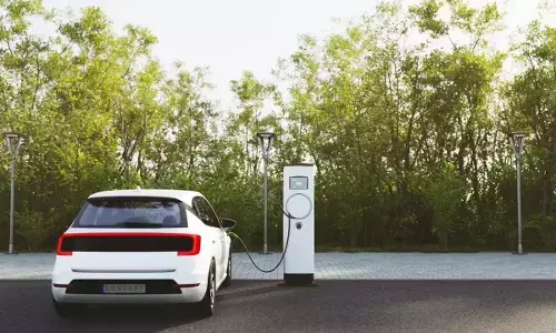 Electric Cars : ఎలక్ట్రిక్ కార్లు పెట్రోల్ కార్ల కంటే 40 శాతం ఎక్కువ వెయిట్ ఉండటానికి అసలు కారణం ఇదే.