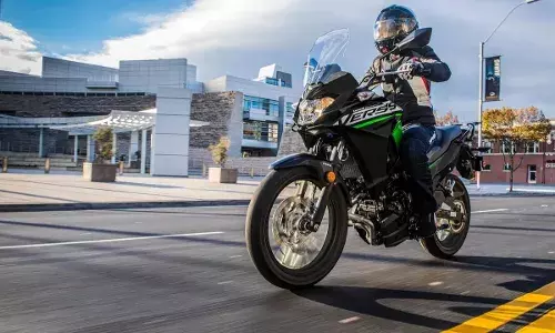 Kawasaki : కవాసకి బంపర్ ఆఫర్.. 6 నెలలకే తగ్గిన వెర్సిస్-X 300 ధర.. రూ.46,000 విలువైన యాక్సెసరీస్ ఫ్రీ.