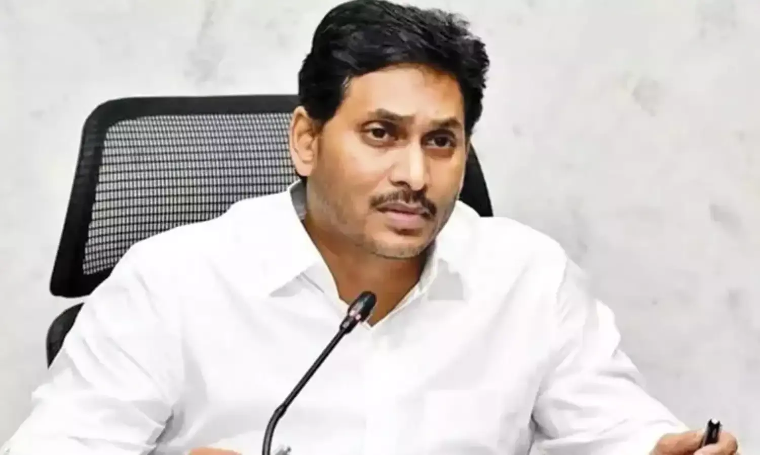 YS Jagan : జగన్ ఫేక్ ప్రకటనలు.. పట్టించుకోని జనాలు..!
